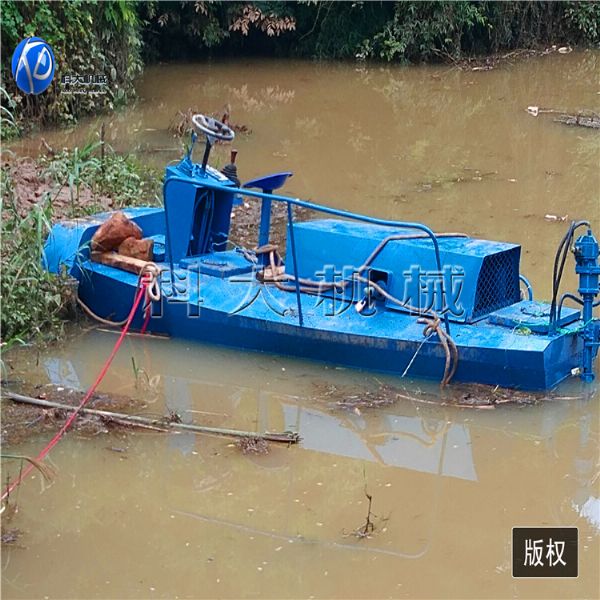 水葫芦碎草船发货至安徽